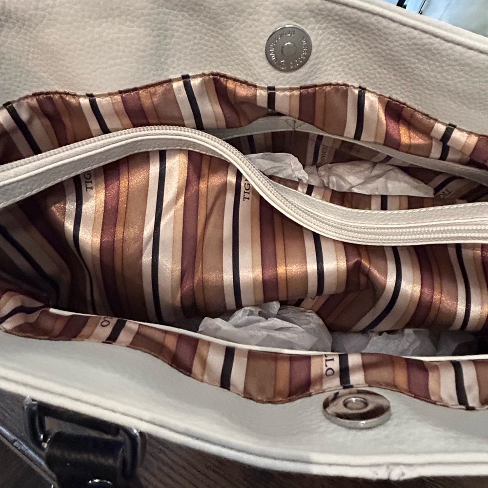 Tignatello white pebbled leather tote bag - Picture 16 of 16